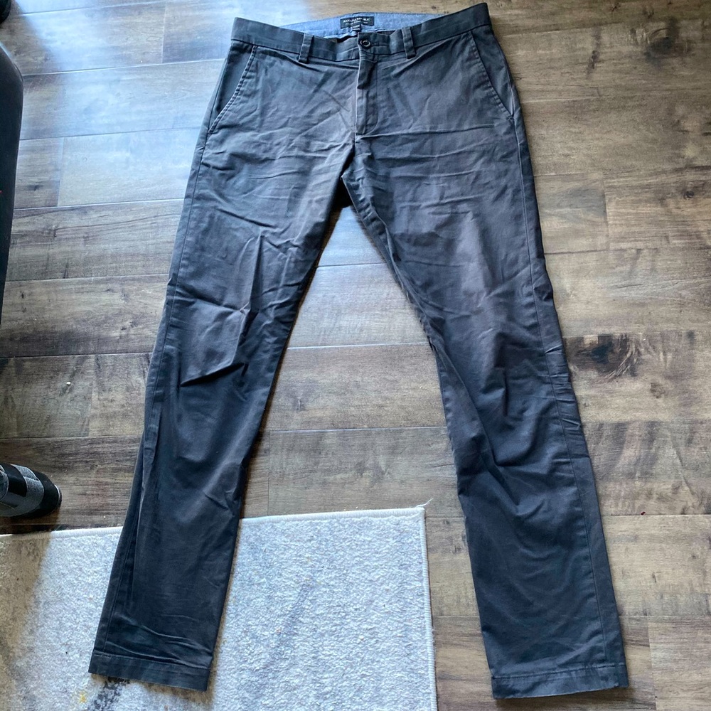 Banana Republic Men’s Chino Pants